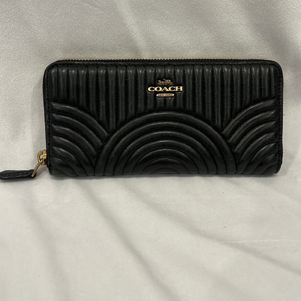 Coach accordion zip wallet with art deco quilting
